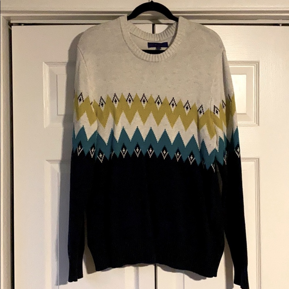 Men’s patterned sweater
